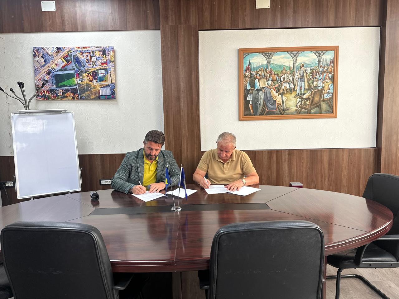 Komuna e Suharekës i ka dorëzuar IKKL-së materiale arkivore që përmbajnë dëshmi të cilat dokumentojnë krimet