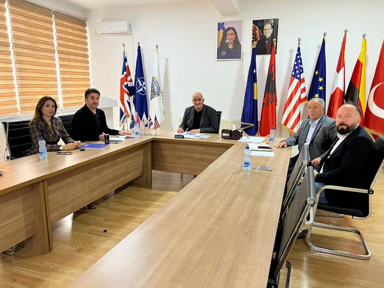 U nënshkrua procesverbali për fillimin e aktiviteteve të dokumentimit të krimeve të kryera gjatë luftës në Komunën e Vitisë