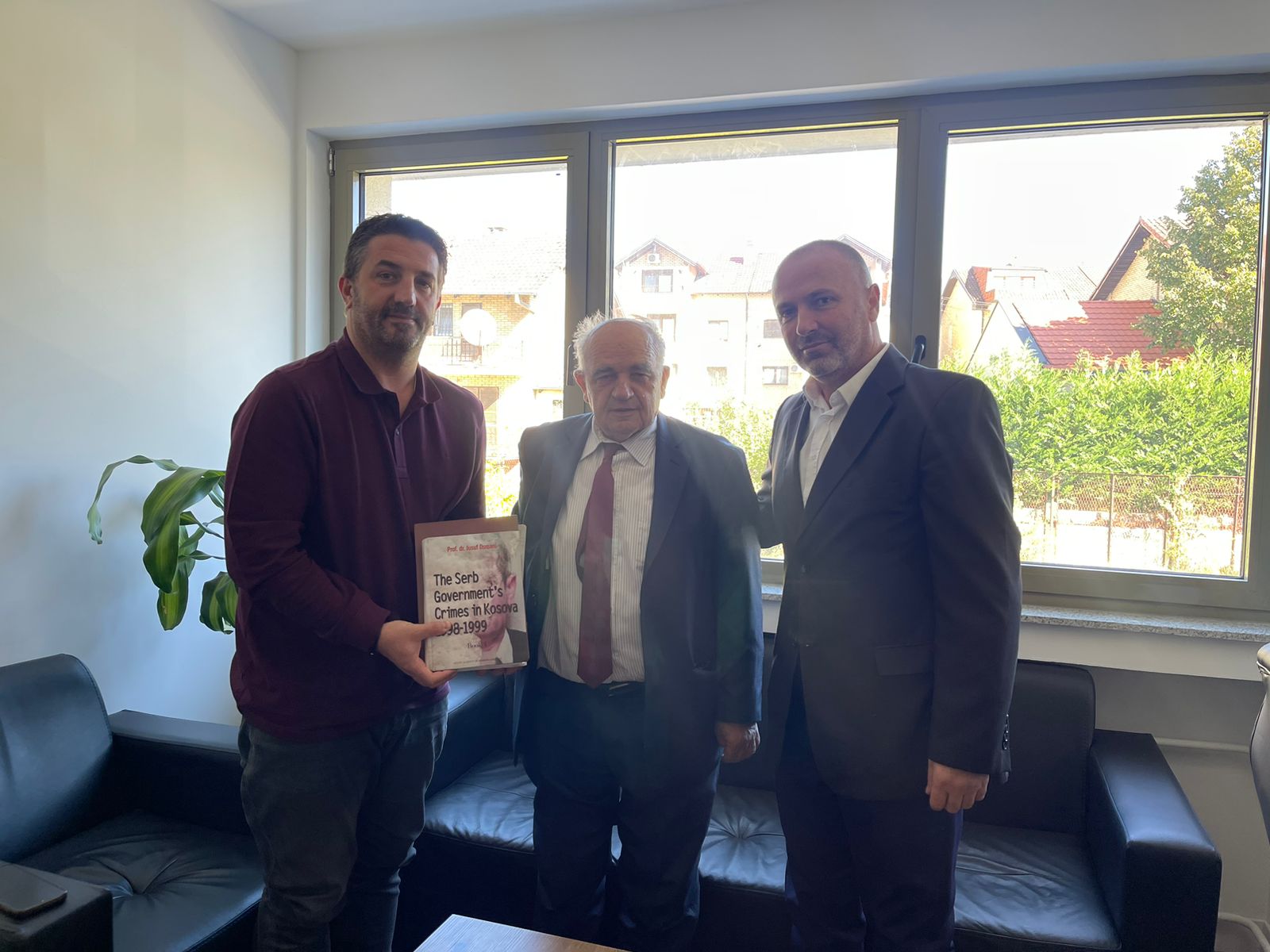 Prof. Jusuf Osmani vizitoi dhe nderoi IKKL-në