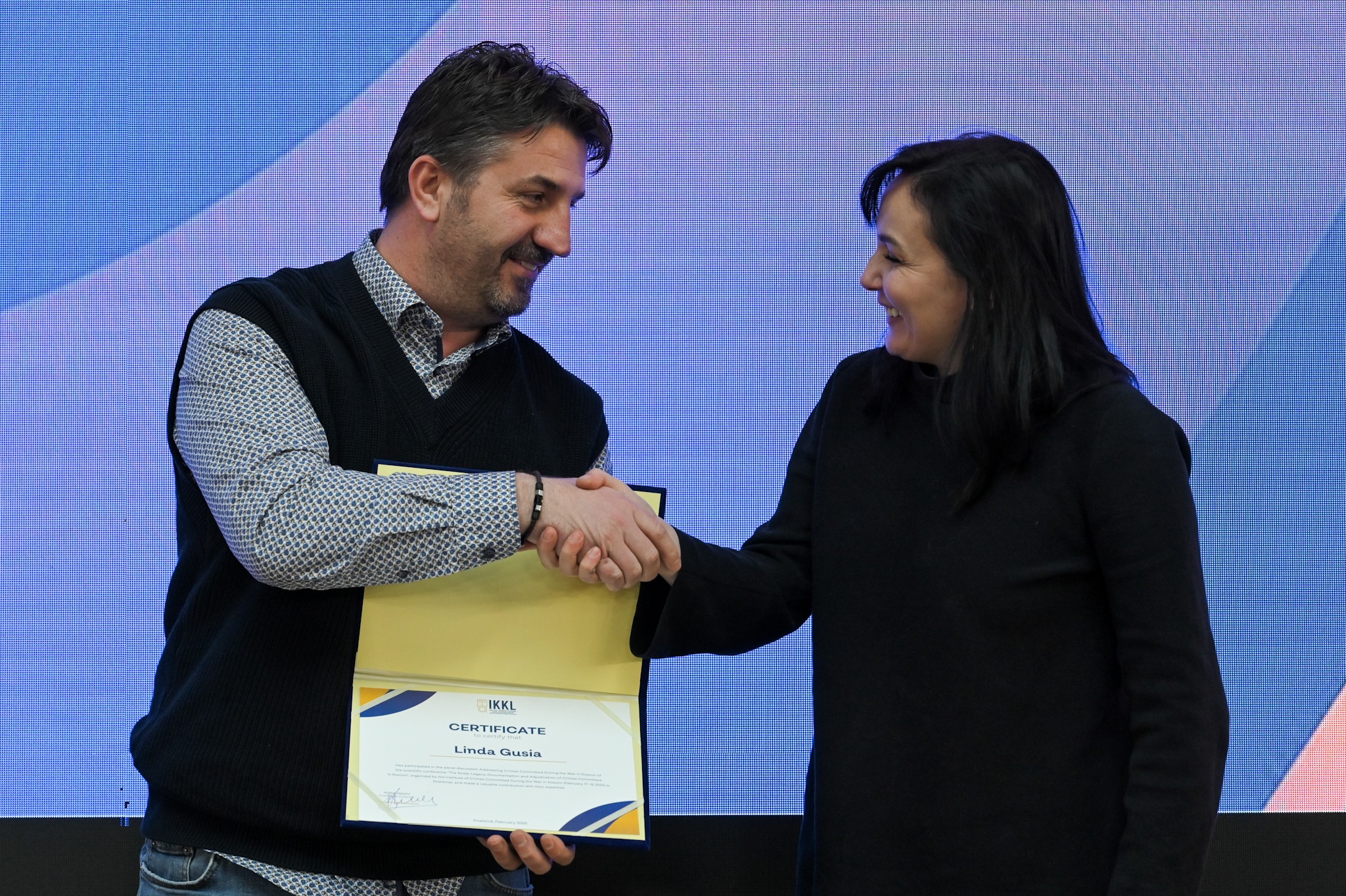 IKKL-ja ndau certifikata mirënjohjeje në përmbyllje të Konferencës Ndërkombëtare