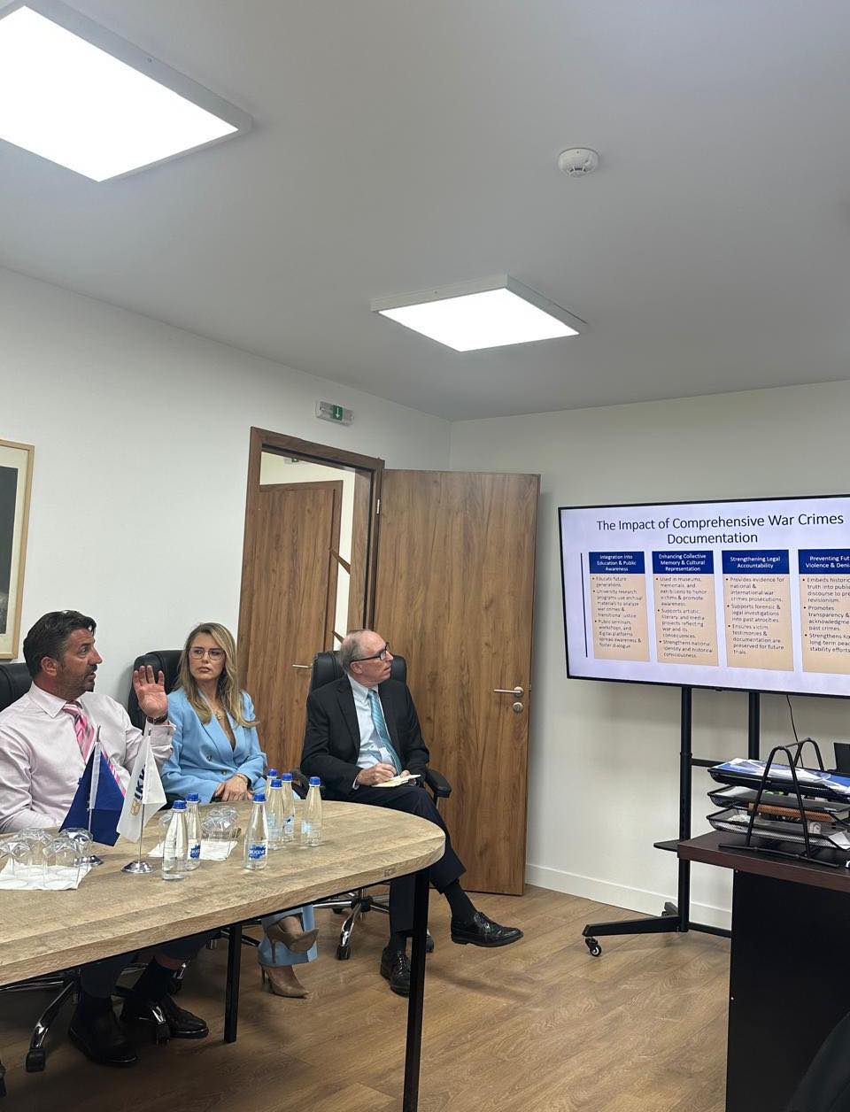 Drejtori Ekzekutiv i IKKL-së, mirëpriti sot një grup profesorësh dhe studiuesish të programit akademik “Human Rights in Europe’s Newest Democracy”