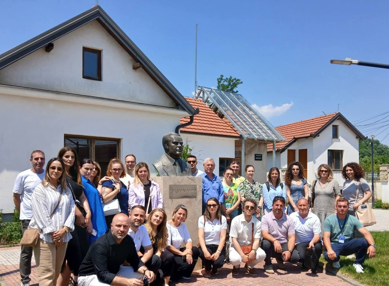 Vizitë në Muzeun e Masakrës së Krushës së Madhe, si dhe në shtëpinë muze të veprimtarit dhe intelektualit të zhdukur Ukshin Hoti